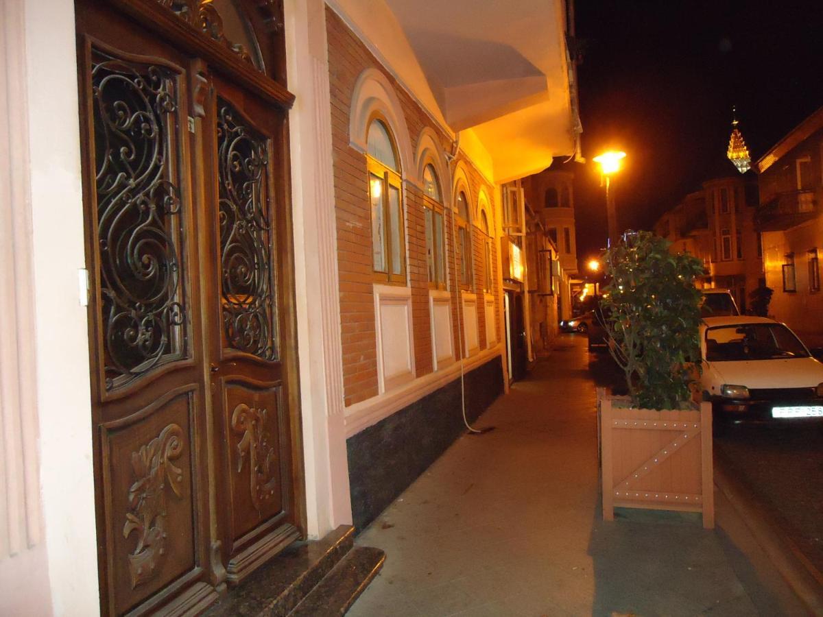 Guest House Batumi Globus ภายนอก รูปภาพ